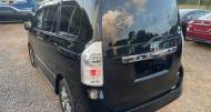 Toyota Voxy 2,0L 2013 for sale