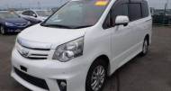 Toyota Noah 2,0L 2013 for sale