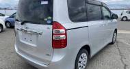 Toyota Noah 2,0L 2013 for sale