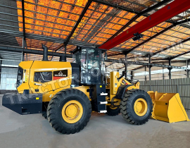 Massive 855 Wheel Loader for Sale in Jamaica