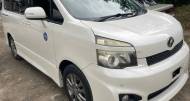 Toyota Voxy 2,0L 2011 for sale