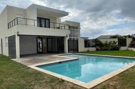4 Bedrooms 6 Bathrooms, House for Sale in Kingston 6