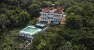 11 Bedrooms 9 Bathrooms, House for Sale in Green Island