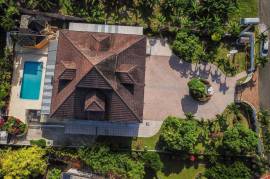 5 Bedrooms 6 Bathrooms, House for Sale in Tower Isle