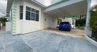 4 Bedrooms 4 Bathrooms, House for Sale in Kingston 6