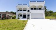 5 Bedrooms 6 Bathrooms, House for Sale in Tower Isle