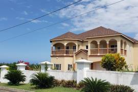 4 Bedrooms 5 Bathrooms, House for Sale in Laughlands
