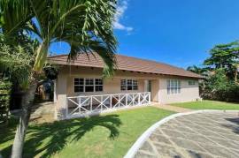 4 Bedrooms 4 Bathrooms, House for Sale in Tower Isle