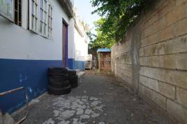 4 Bedrooms 4 Bathrooms, House for Sale in Kingston 6