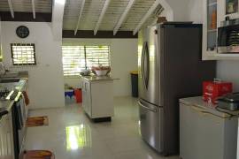 4 Bedrooms 4 Bathrooms, House for Sale in Kingston 8