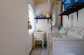 6 Bedrooms 4 Bathrooms, House for Sale in Oracabessa