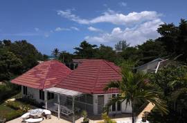 3 Bedrooms 4 Bathrooms, House for Sale in Duncans