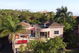 4 Bedrooms 3 Bathrooms, House for Sale in Kingston 19