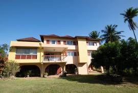 10 Bedrooms 9 Bathrooms, House for Sale in Linstead