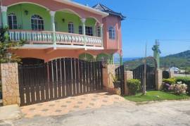 7 Bedrooms 6 Bathrooms, House for Sale in Duncans
