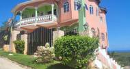 7 Bedrooms 6 Bathrooms, House for Sale in Duncans