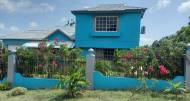 5 Bedrooms 3 Bathrooms, House for Sale in May Pen