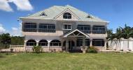 12 Bedrooms 8 Bathrooms, House for Sale in Christiana