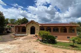 12 Bedrooms 8 Bathrooms, House for Sale in Hat Field