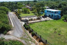 3 Bedrooms 3 Bathrooms, House for Sale in Negril