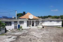 6 Bedrooms 4 Bathrooms, House for Sale in Montego Bay