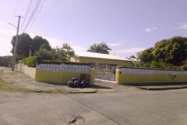 5 Bedrooms 2 Bathrooms, House for Sale in Kingston 10