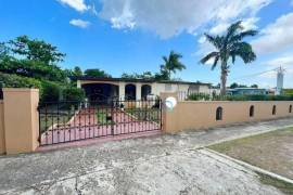 5 Bedrooms 6 Bathrooms, House for Sale in Kingston 6