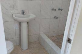 7 Bedrooms 4 Bathrooms, House for Sale in Spanish Town