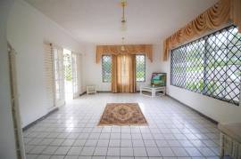 4 Bedrooms 4 Bathrooms, House for Sale in Mandeville