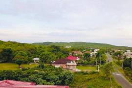 6 Bedrooms 4 Bathrooms, House for Sale in White House WD