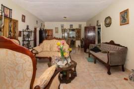 8 Bedrooms 5 Bathrooms, House for Sale in Yallahs