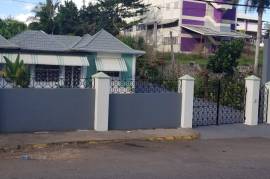 5 Bedrooms 4 Bathrooms, House for Sale in Mandeville