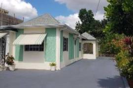 5 Bedrooms 4 Bathrooms, House for Sale in Mandeville