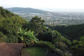 3 Bedrooms 4 Bathrooms, House for Sale in Kingston 6