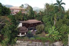 3 Bedrooms 4 Bathrooms, House for Sale in Kingston 6