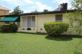 4 Bedrooms 2 Bathrooms, House for Sale in Kingston 6