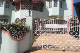 8 Bedrooms 5 Bathrooms, House for Foreclosure in Spanish Town