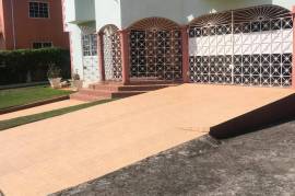 8 Bedrooms 5 Bathrooms, House for Foreclosure in Spanish Town