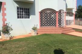 8 Bedrooms 5 Bathrooms, House for Foreclosure in Spanish Town