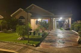 4 Bedrooms 4 Bathrooms, House for Sale in Spanish Town