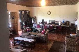 6 Bedrooms 5 Bathrooms, House for Sale in Hat Field