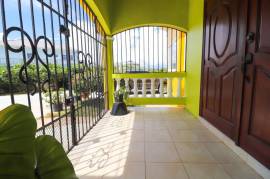 5 Bedrooms 4 Bathrooms, House for Sale in Greater Portmore