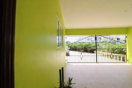 5 Bedrooms 4 Bathrooms, House for Sale in Greater Portmore