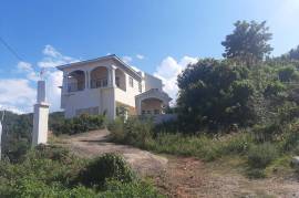 5 Bedrooms 6 Bathrooms, House for Sale in Duncans