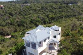 5 Bedrooms 6 Bathrooms, House for Sale in Duncans