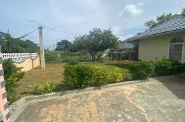 4 Bedrooms 4 Bathrooms, House for Sale in Duncans