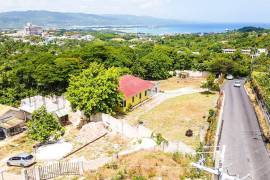 7 Bedrooms 5 Bathrooms, House for Sale in Montego Bay