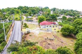 7 Bedrooms 5 Bathrooms, House for Sale in Montego Bay