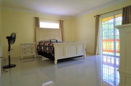 4 Bedrooms 3 Bathrooms, House for Sale in Hat Field