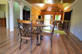 4 Bedrooms 3 Bathrooms, House for Sale in Hat Field